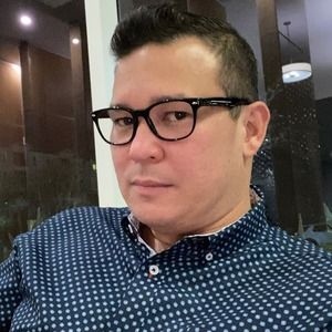 Meet your Posher, Scott